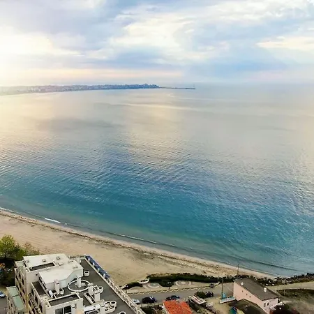 Apartmán Stylish Sea View 3 Min To Balcony & Comfort *