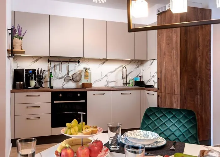 Апартамент Stylish Sea View 3 Min To Balcony & Comfort