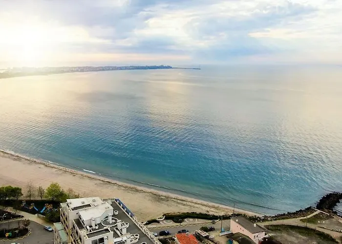 Апартамент Stylish Sea View 3 Min To Balcony & Comfort *