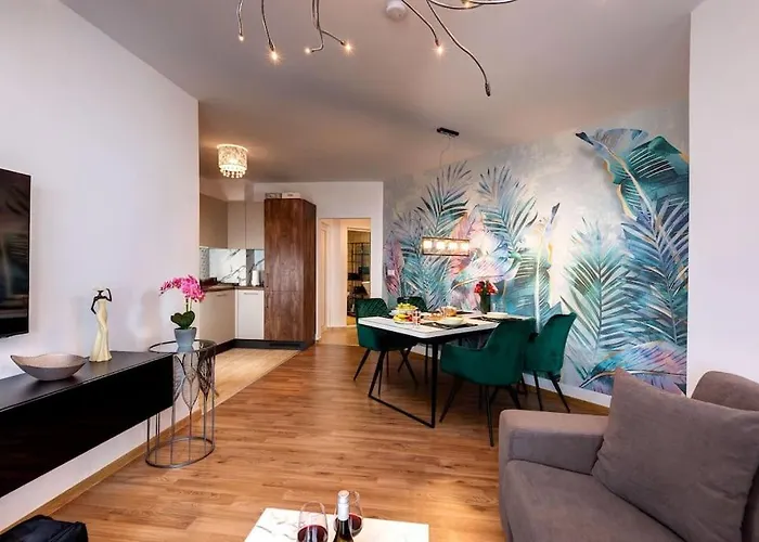 Апартамент Stylish Sea View 3 Min To Balcony & Comfort *